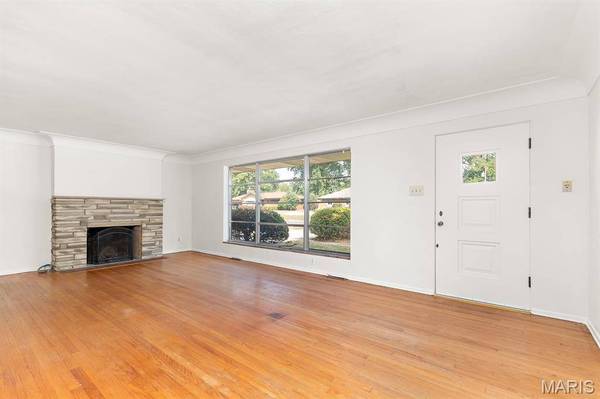 412 Springdale DR, Belleville, IL 62223