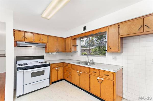 412 Springdale DR, Belleville, IL 62223