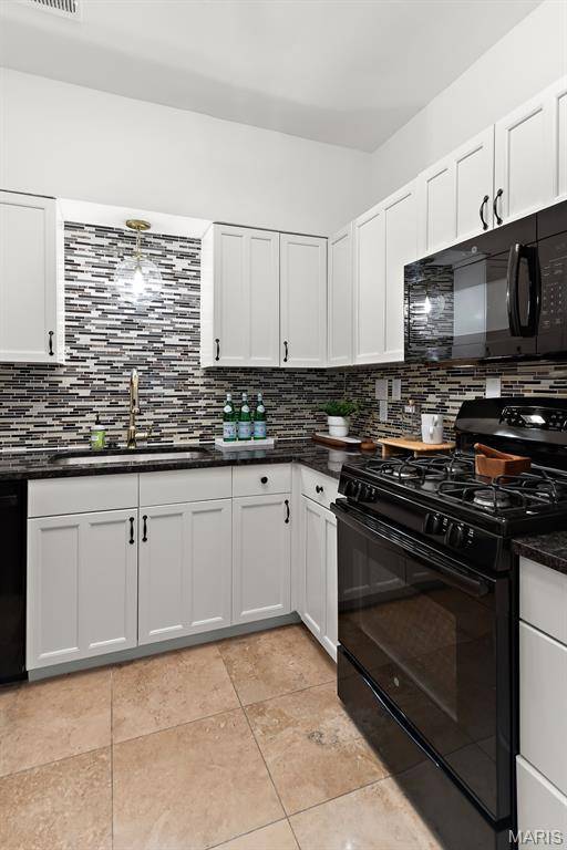 9110 Lawn AVE, St Louis, MO 63144