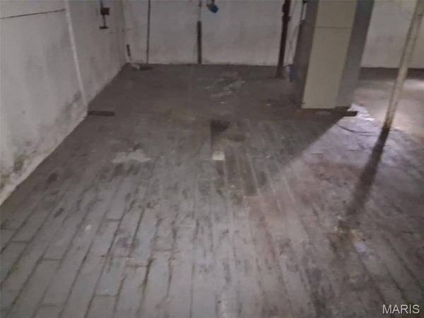 10067 Prince DR, St Louis, MO 63136