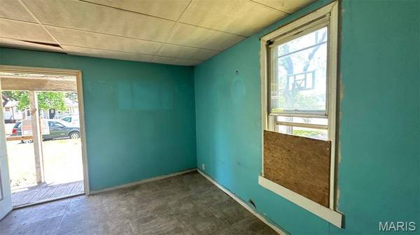 2205 E 24th ST, Granite City, IL 62040