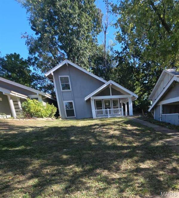 1454 Pine Row CT, St Louis, MO 63146