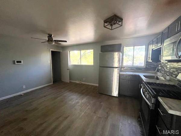 10201 Doane DR, St Louis, MO 63136