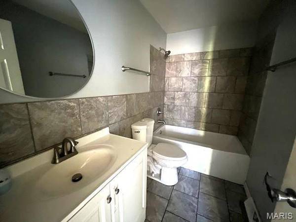 10201 Doane DR, St Louis, MO 63136