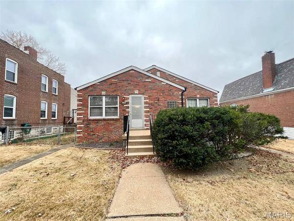 6152 Victoria AVE, St Louis, MO 63139