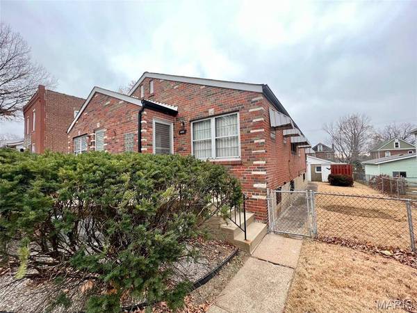 6152 Victoria AVE, St Louis, MO 63139