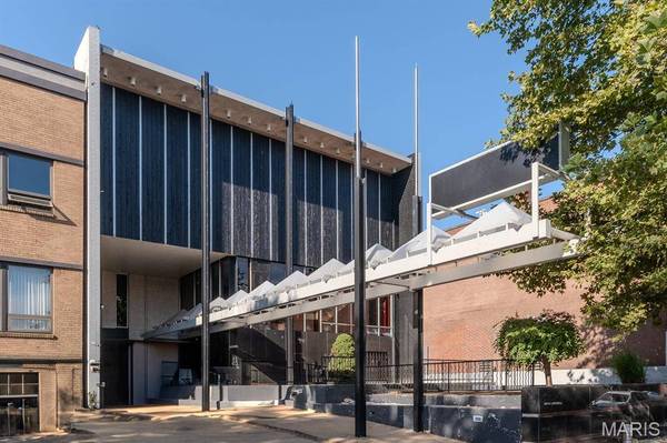 3914 Lindell BLVD, St Louis, MO 63108