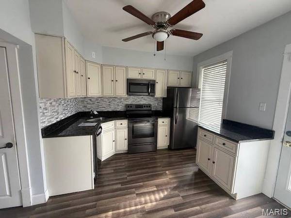 1012 Bates ST, St Louis, MO 63111