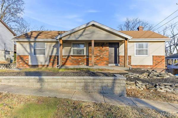 12123 Wesland DR, Maryland Heights, MO 63043