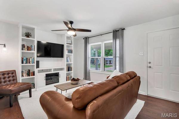 662 Green Forest DR, Fenton, MO 63026