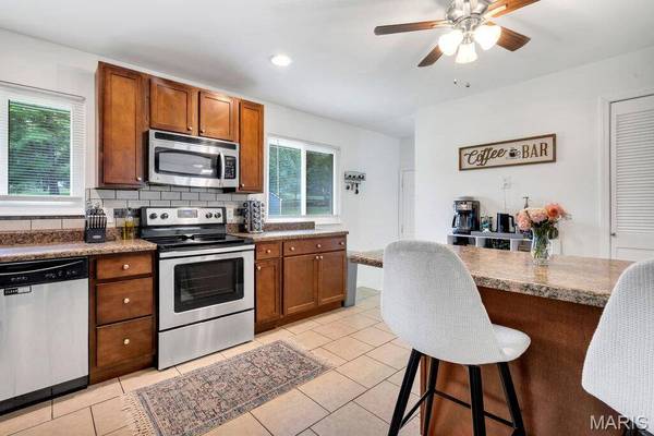 662 Green Forest DR, Fenton, MO 63026