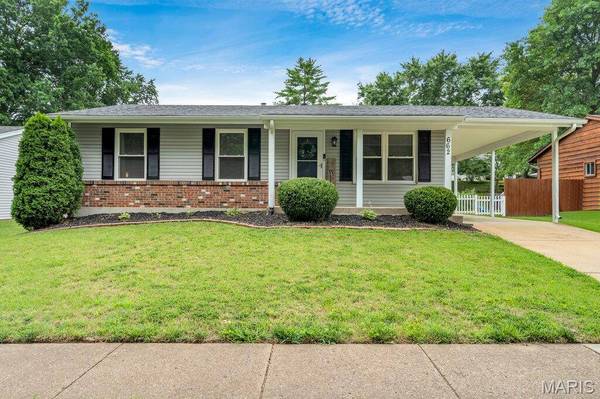 662 Green Forest DR, Fenton, MO 63026