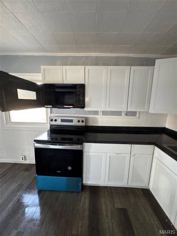 3724 Adie RD, St Ann, MO 63074