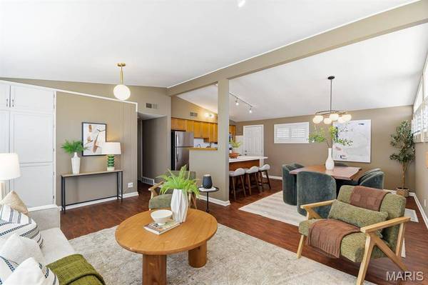 1001 Coffey CT, St Louis, MO 63126