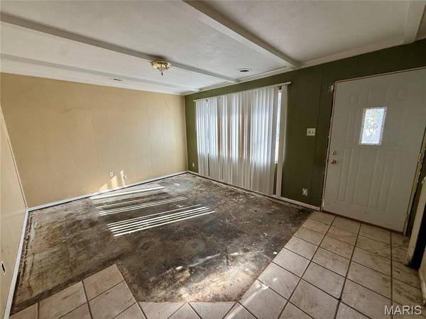 8307 Edna AVE, St Louis, MO 63135