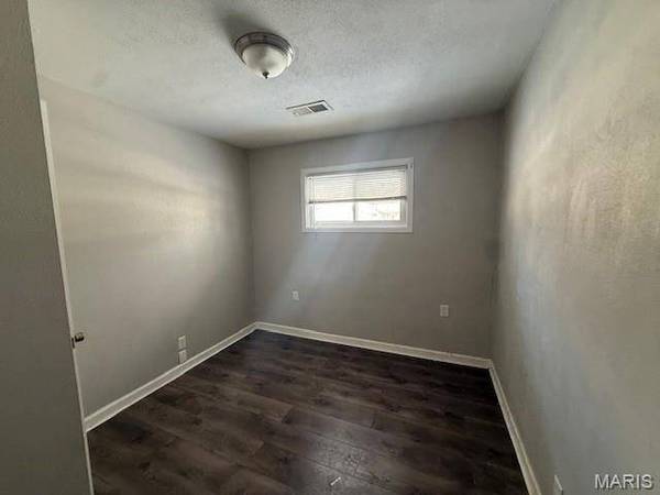 14 Lillian DR, Belleville, IL 62226