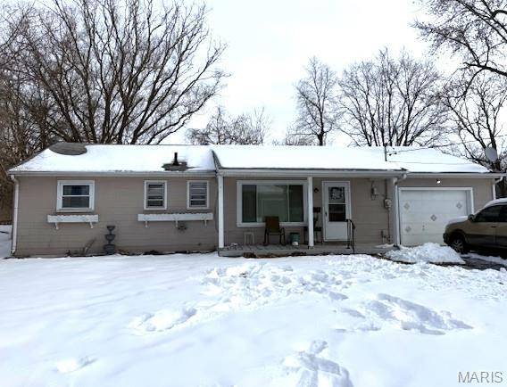 112 Colony DR, Belleview, IL 62221