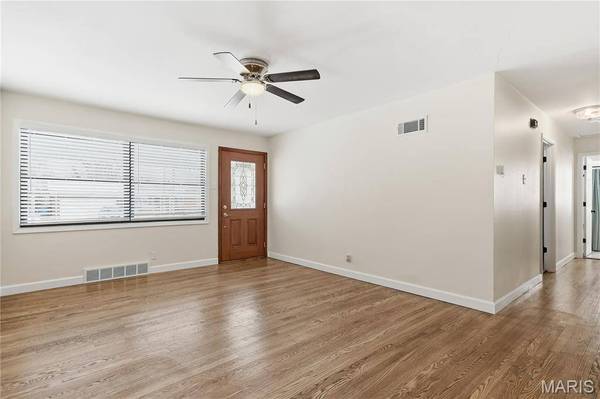 733 Forman RD, St Louis, MO 63123