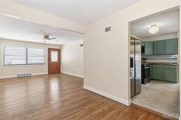 733 Forman RD, St Louis, MO 63123