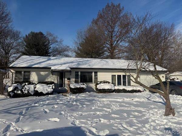 1637 N 16th ST, Swansea, IL 62226