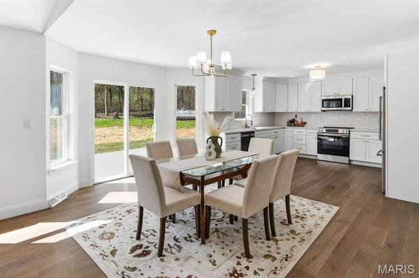 2952 Chris DR, Villa Ridge, MO 63089