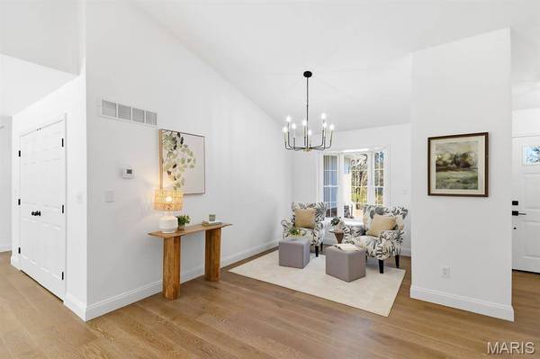 2952 Chris DR, Villa Ridge, MO 63089