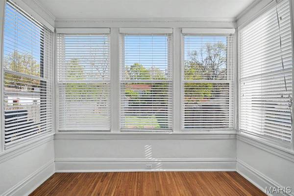 7045 Pershing AVE, St Louis, MO 63130