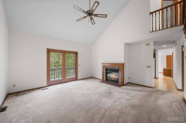 5171 Waters Edge DR, Hillsboro, MO 63050