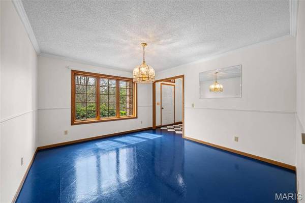 5171 Waters Edge DR, Hillsboro, MO 63050