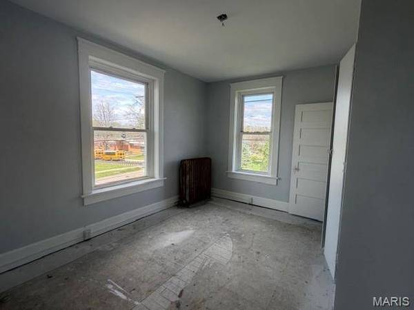 124 Carlyle AVE, Belleville, IL 62220