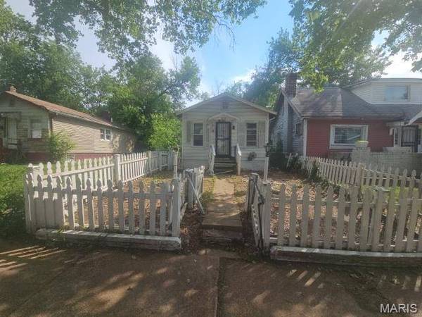4834 Calvin AVE, St Louis, MO 63115