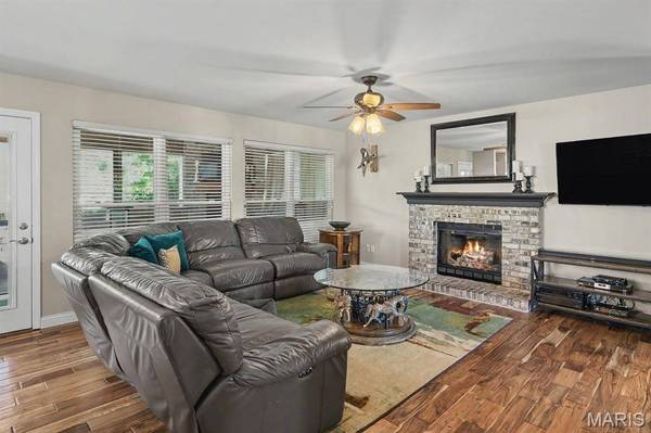 1098 Caleb DR, Arnold, MO 63010