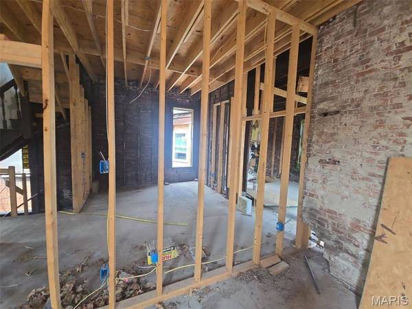 4125 Enright AVE, St Louis, MO 63108