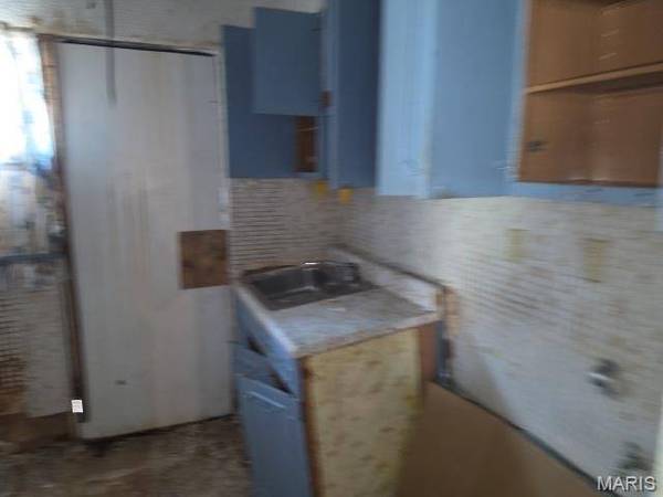 4327 N Taylor AVE, St Louis, MO 63115