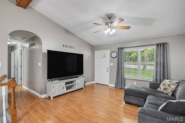 2028 Waybridge LN, Fenton, MO 63026