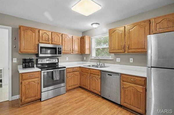 2028 Waybridge LN, Fenton, MO 63026