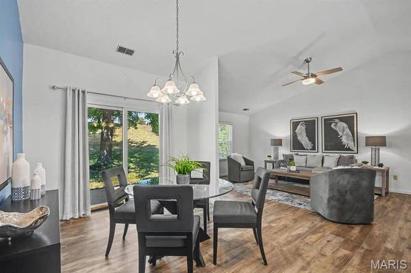 1017 Pocono TRL, Ballwin, MO 63021