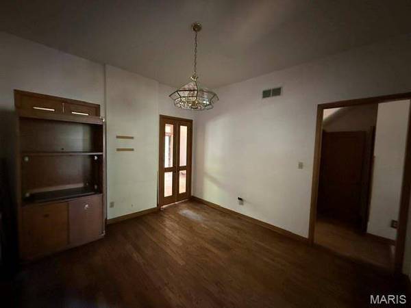 1904 Compton Hill PL, St Louis, MO 63104