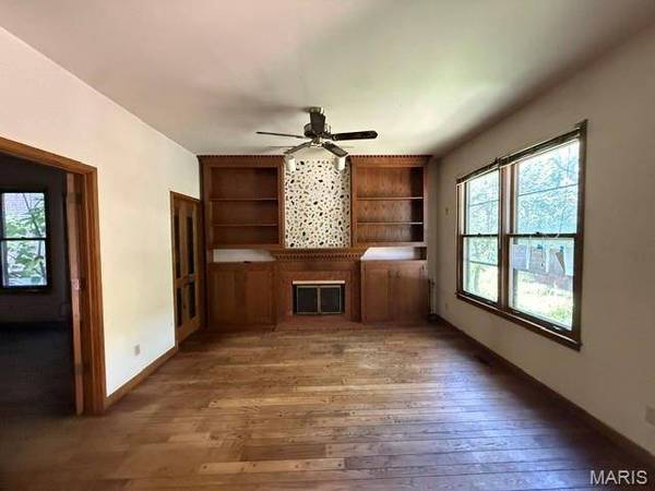 1904 Compton Hill PL, St Louis, MO 63104