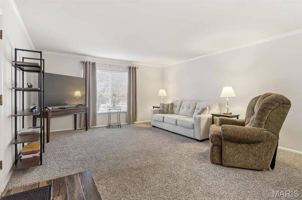 12574 Chardin PL #1, St Louis, MO 63128