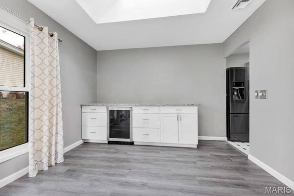 701 Chevron DR, St Louis, MO 63125