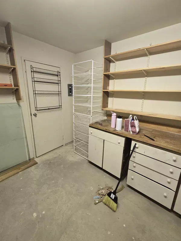 4990 Sentinel Dr #16-A-4, Bethesda, MD 20816-3519