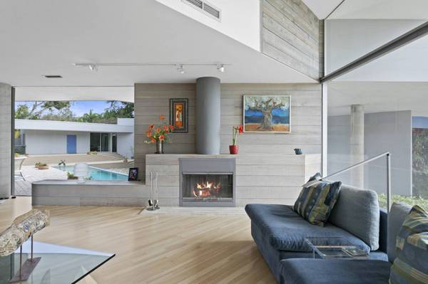 1761 Oceanview Dr, St Petersburg, FL 33715-2509