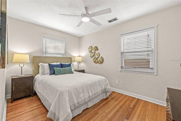 2950 2ND AVE S, St Petersburg, FL 33712