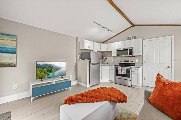 2950 2ND AVE S, St Petersburg, FL 33712