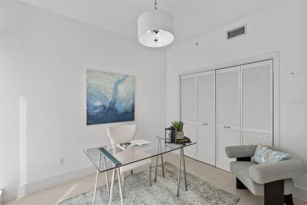 175 1ST ST S #1604, St Petersburg, FL 33701