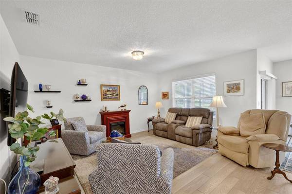 10521 BRONZE LEAF CT, Leesburg, FL 34788