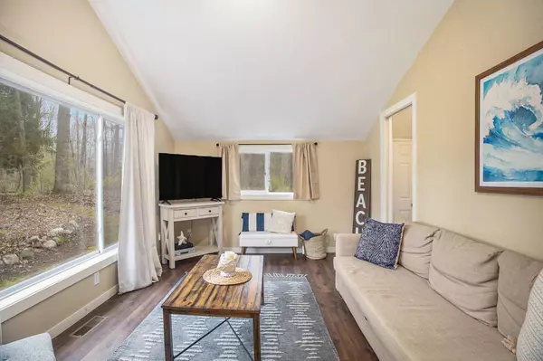 6280 Gleason Road, Saugatuck, MI 49453