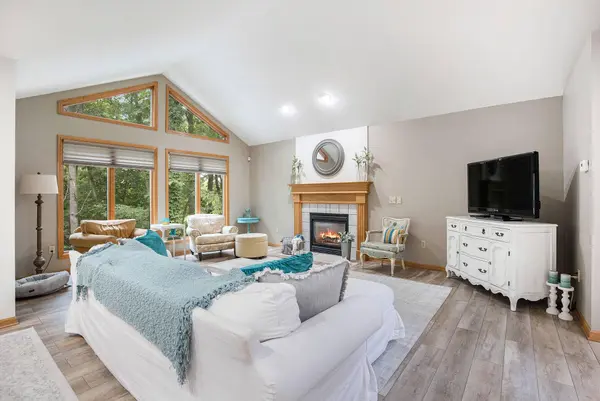 2449 Cedar Crest NE Lane, Grand Rapids, MI 49525