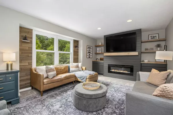 4903 Cedar Ridge NE Drive, Grand Rapids, MI 49525